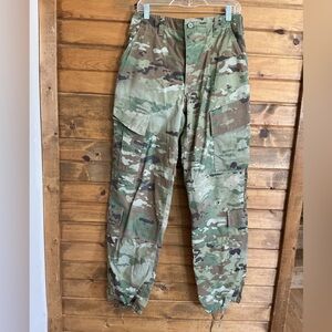 U.S. Army Camouflage Cargo Pants size Small Long Unisex